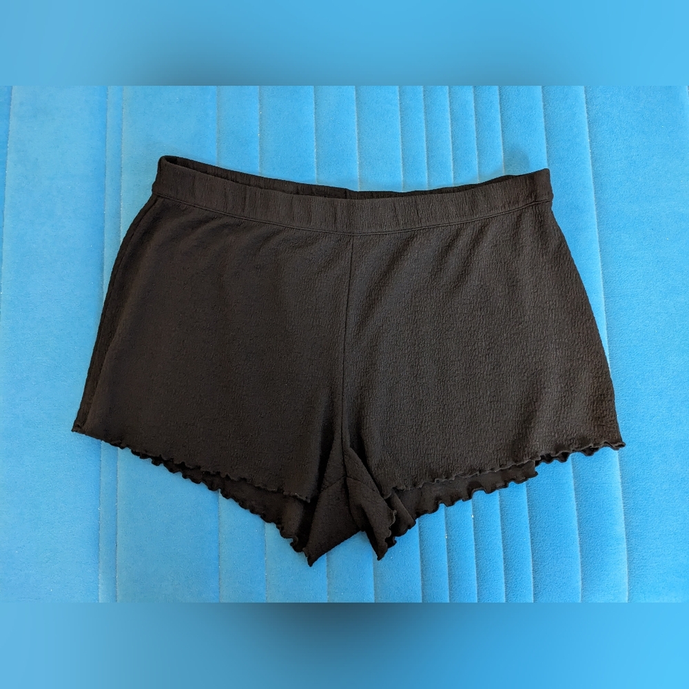 H&M Divided Black Shorts